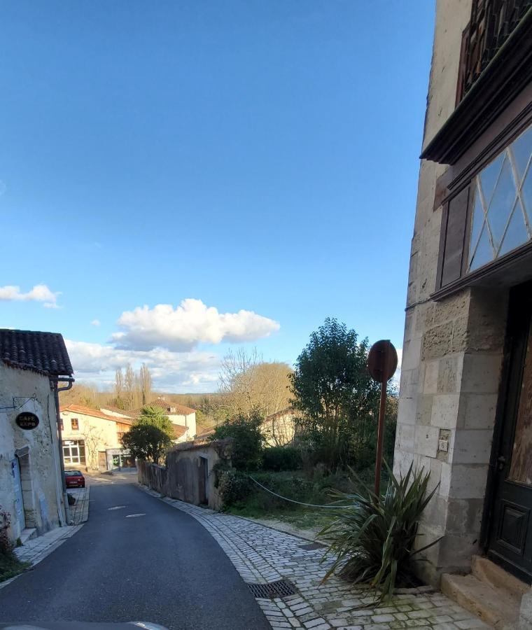 Villa Aubaterra à Aubeterre-sur-Dronne Extérieur photo